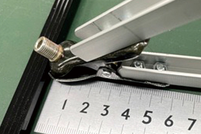 クリップへの固定の様子