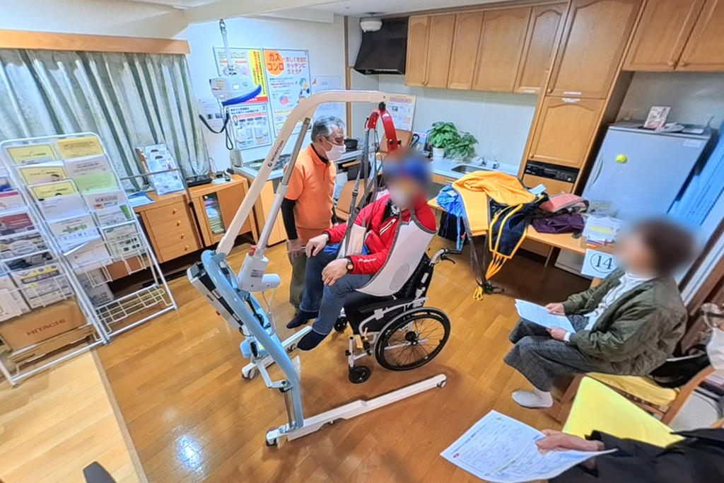 コミュニケーション機器・介護リフト体験