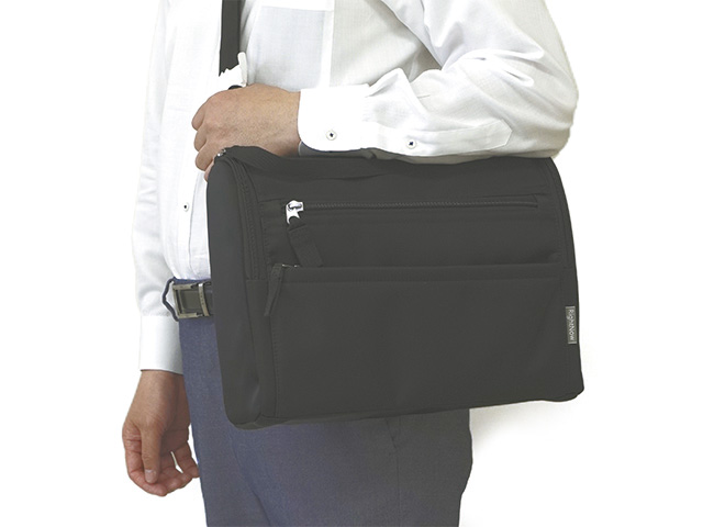 ショルダーバッグ　RightNow Portable